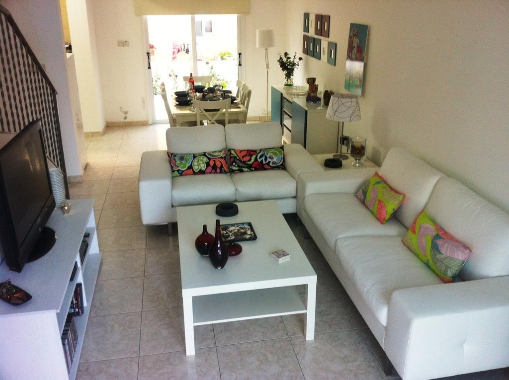 Estia Luxury Maisonette Pafos Pokój zdjęcie